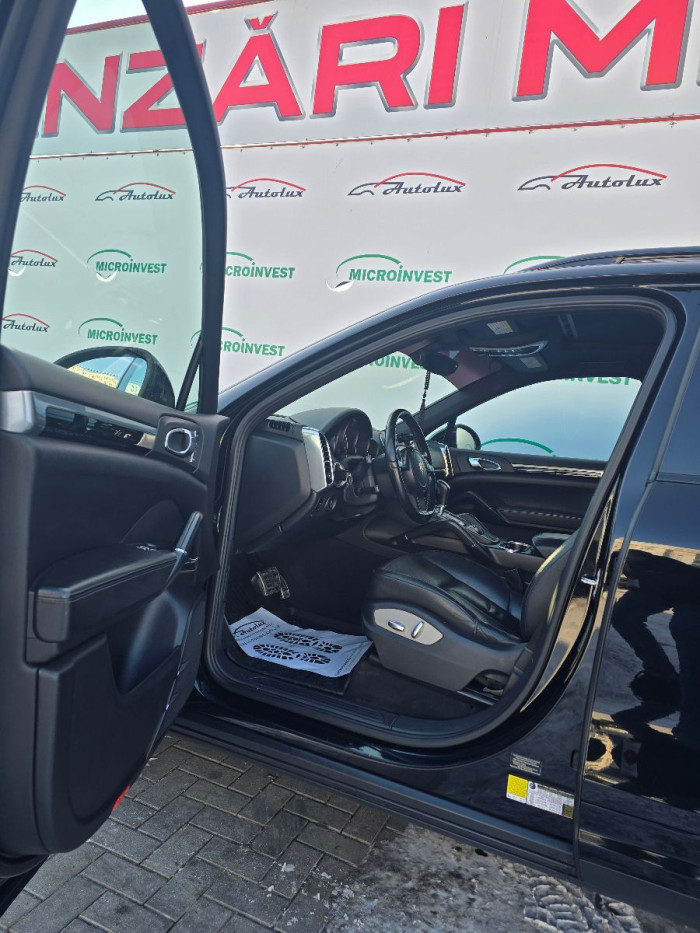 Porsche Cayenne an. 2012 photo 4