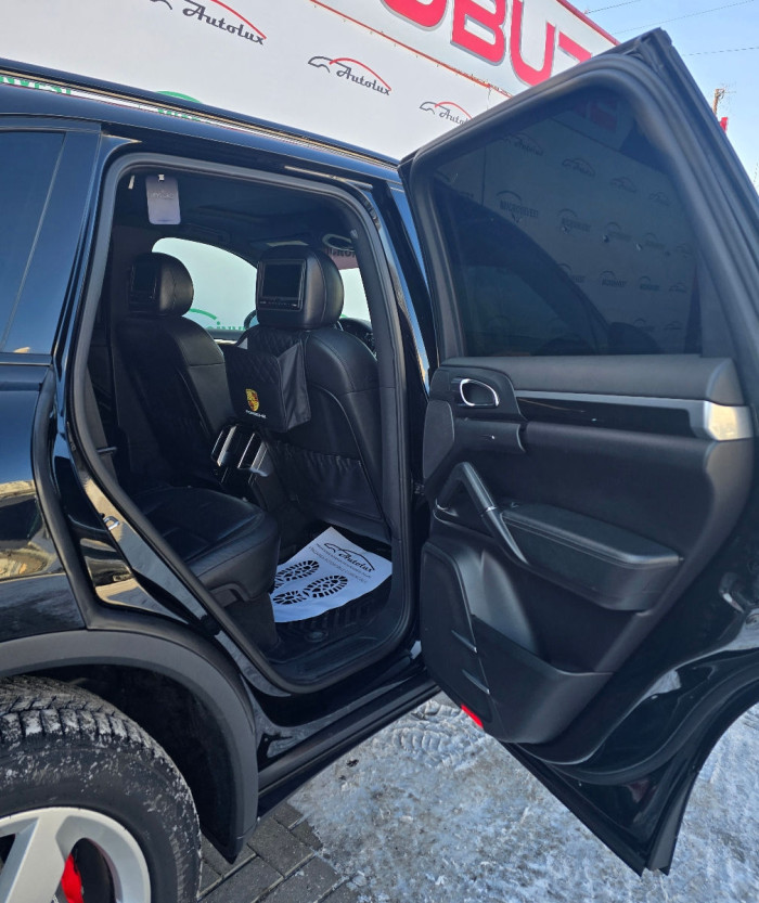 Porsche Cayenne an. 2012 photo 8