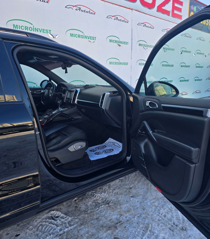 Porsche Cayenne an. 2012 photo 9