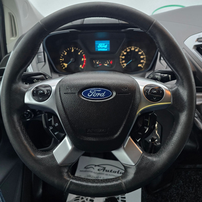 Ford Transit Custum TVA photo 11