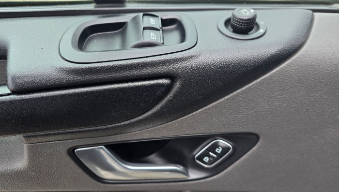 Ford Transit Custum TVA photo 6