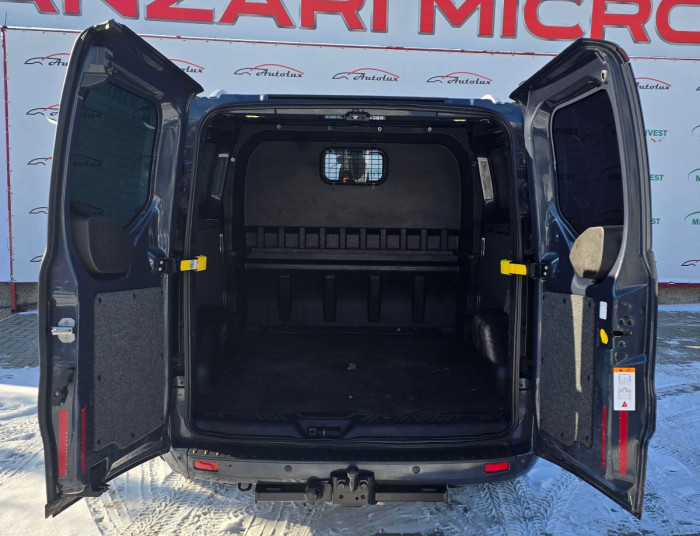Ford Transit Custum photo 14