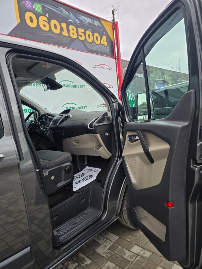 Ford Transit Custum photo 12