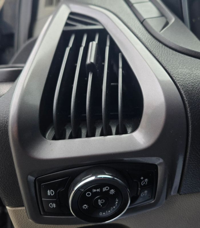 Ford Transit Custum photo 7