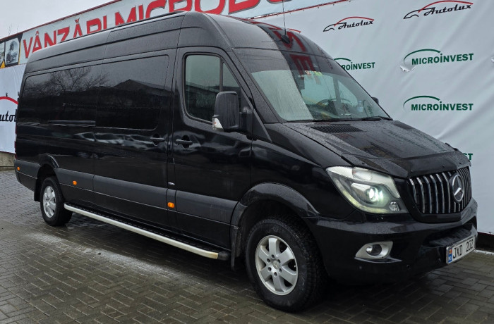 Mercedes Sprinter photo 1