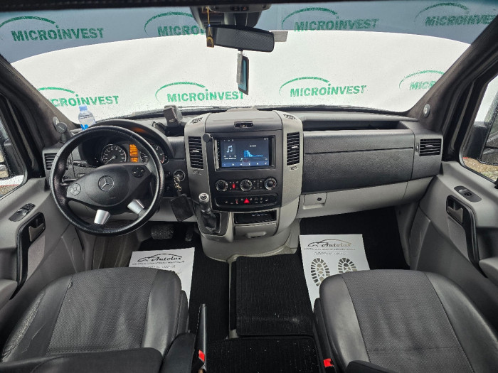 Mercedes Sprinter photo 13