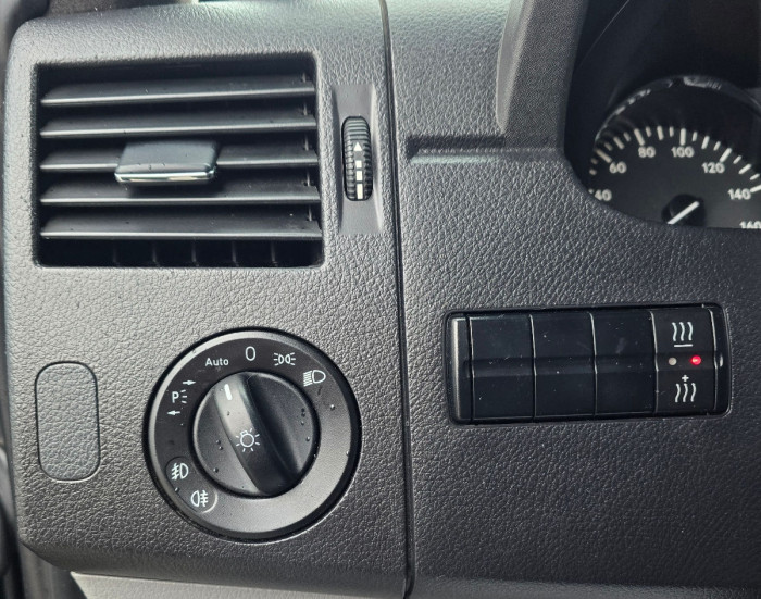 Mercedes Sprinter photo 8