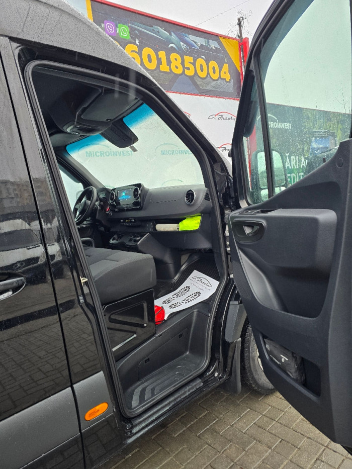 Mercedes Sprinter photo 10
