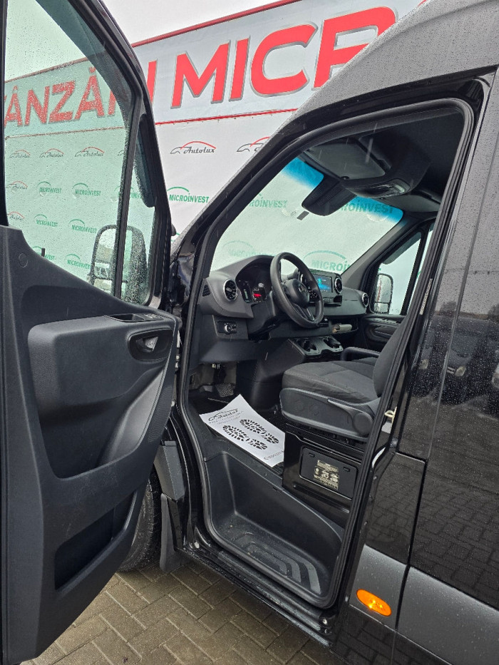 Mercedes Sprinter photo 5