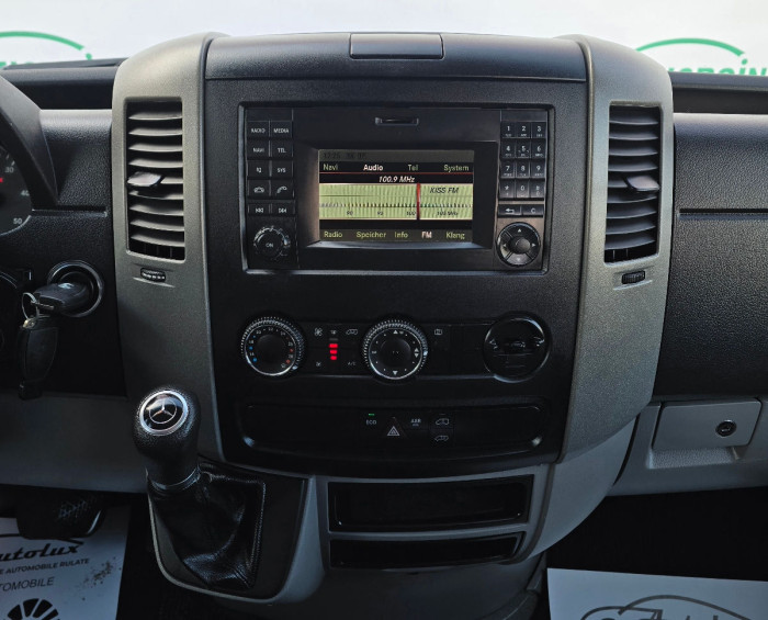 Mercedes Sprinter photo 11