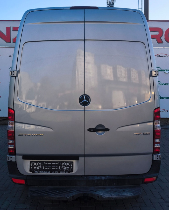Mercedes Sprinter photo 8