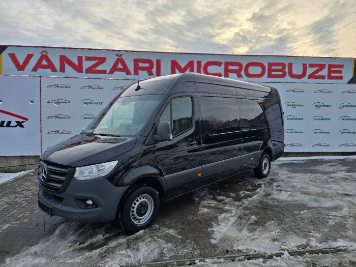Mercedes Sprinter photo