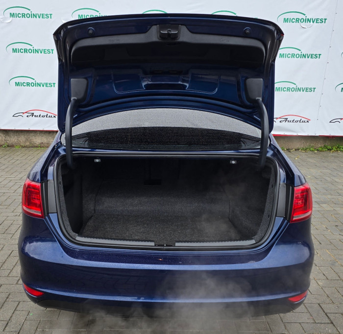 Volkswagen Jetta photo 10