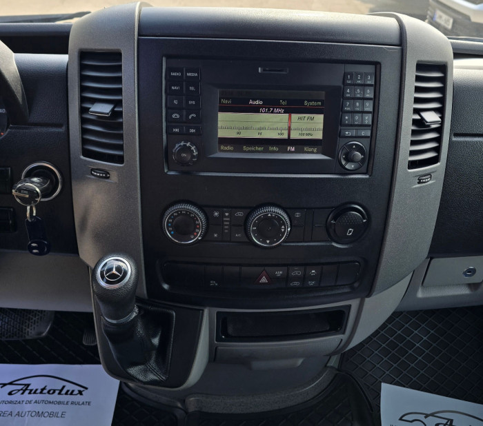 Mercedes Sprinter photo 7