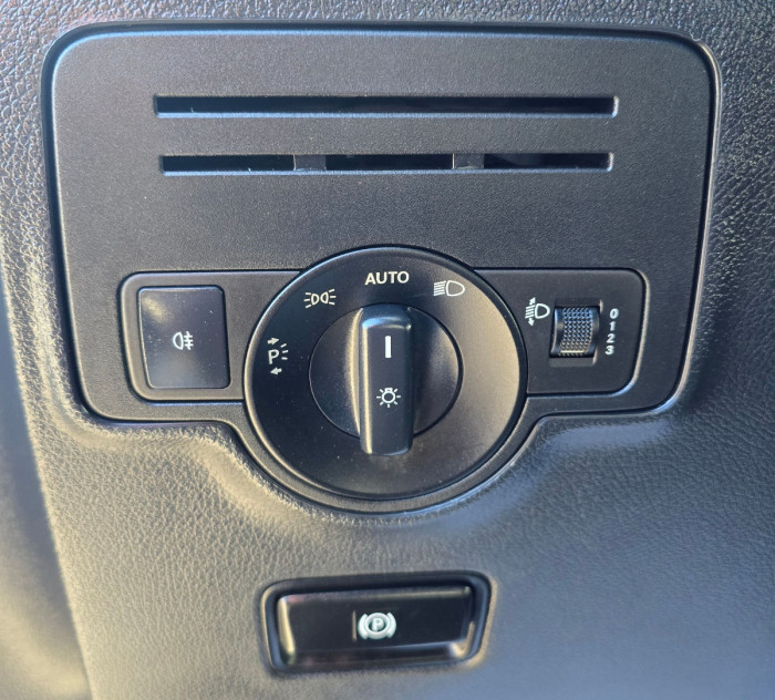 Mercedes Vito photo 7