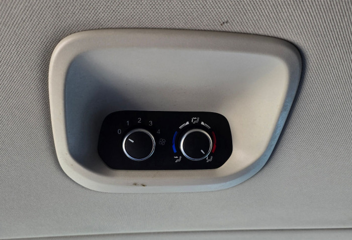 Ford Custum tourneo photo 6