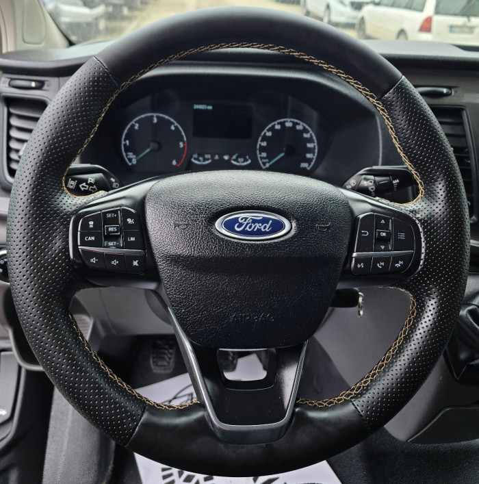 Ford Transit Custum TVA photo 15