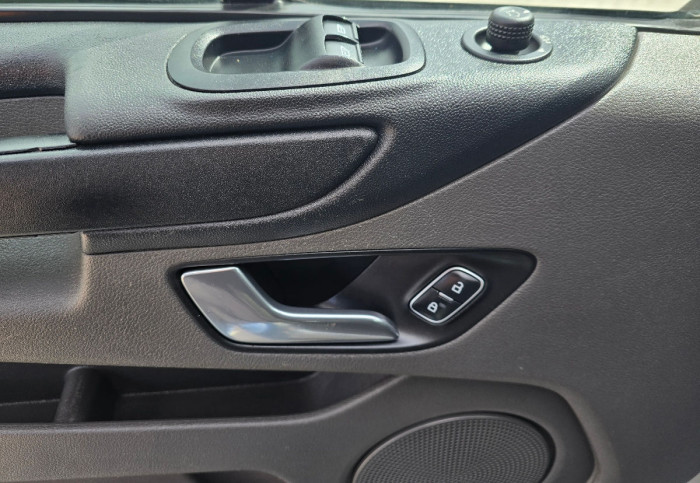 Ford Transit Custum TVA photo 6