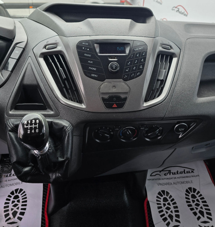 Ford Transit custum photo 10