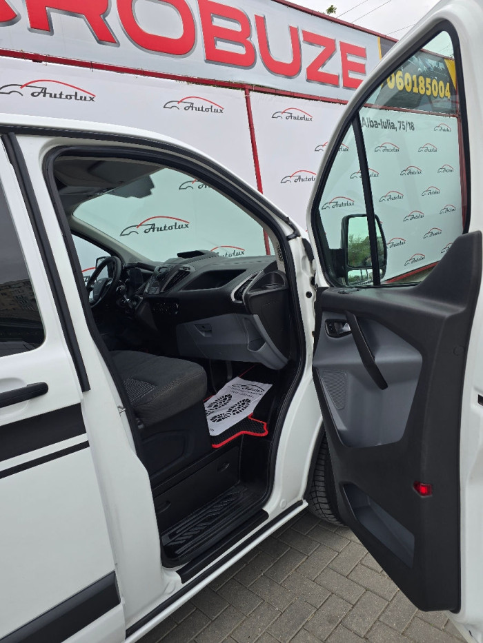 Ford Transit custum photo 11