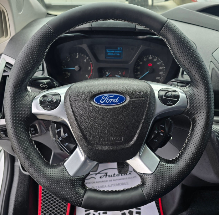 Ford Transit custum photo 9