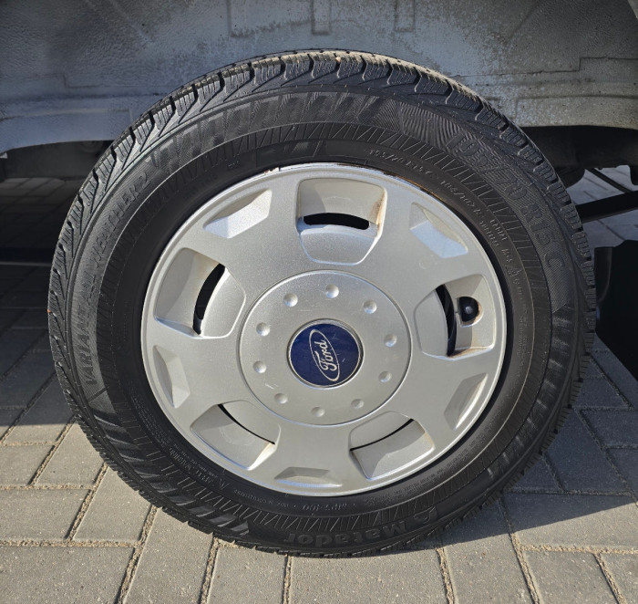 Ford Transit photo 5