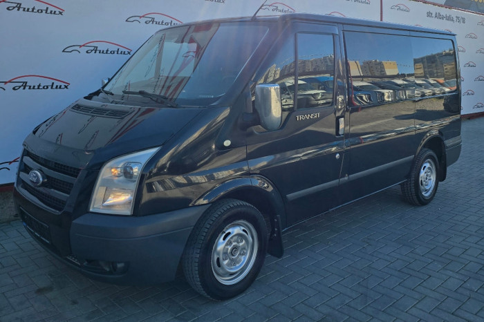 Ford Transit photo 2