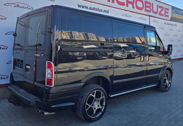 Ford Transit photo 4