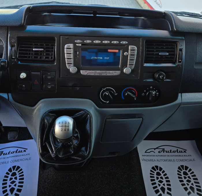 Ford Transit photo 6