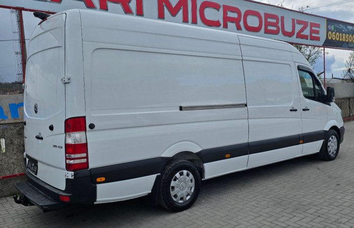 Mercedes Sprinter photo 4