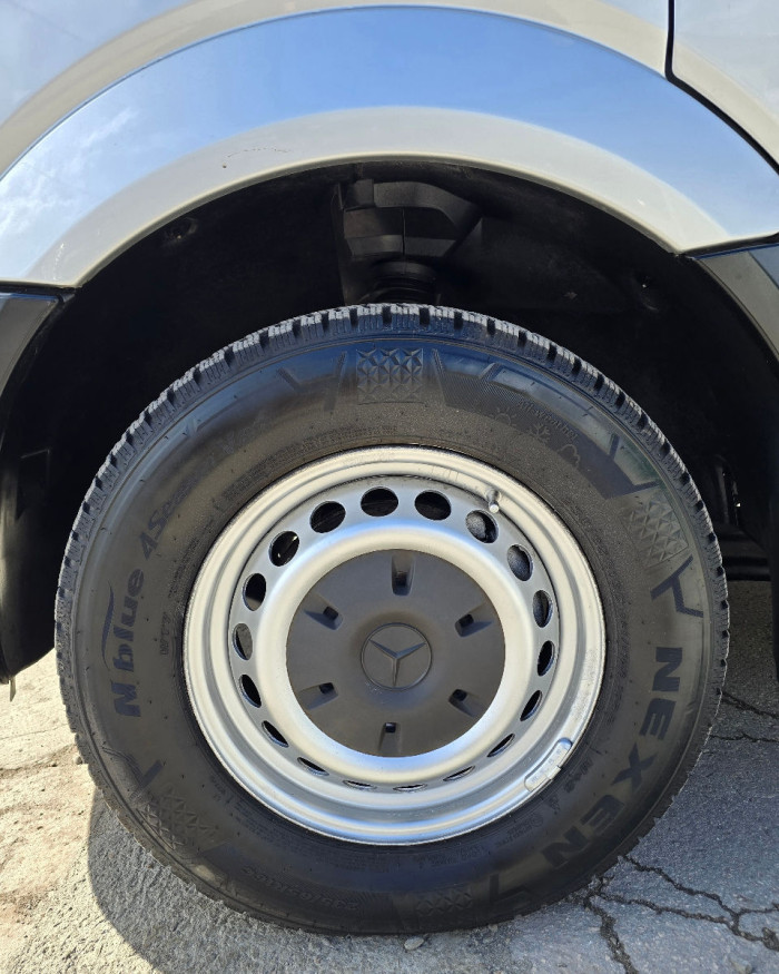 Mercedes Sprinter photo 10