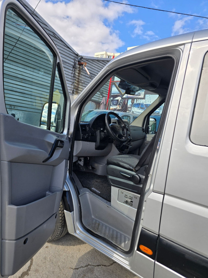 Mercedes Sprinter photo 6