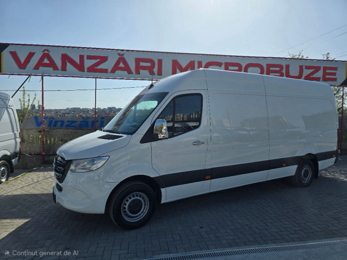 Mercedes Sprinter photo