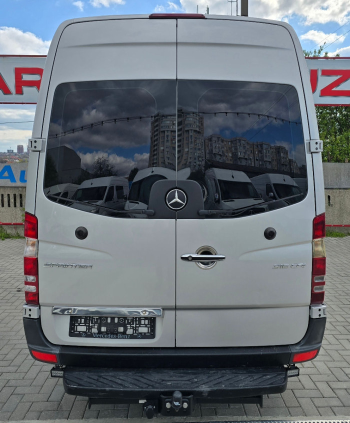 Mercedes Sprinter photo 11