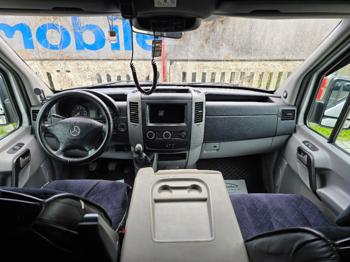 Mercedes Sprinter photo 13