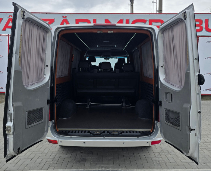 Mercedes Sprinter photo 13