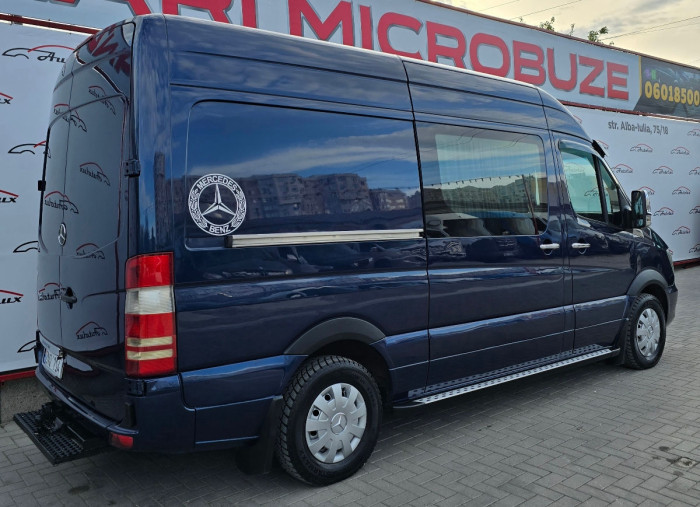 Mercedes Sprinter photo 10