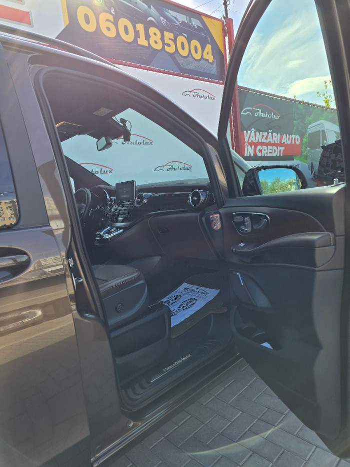 Mercedes V Class 250 photo 11