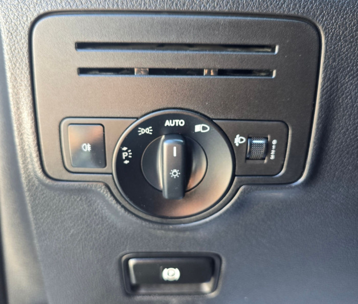 Mercedes Vito photo 7