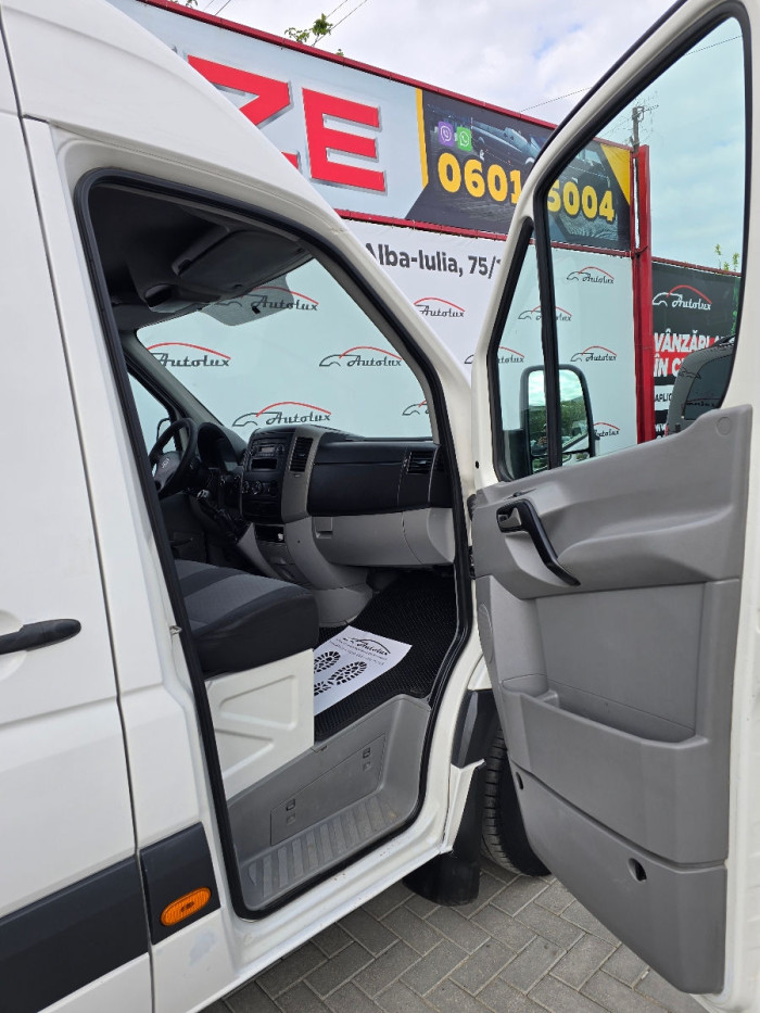 Volkswagen Crafter photo 8