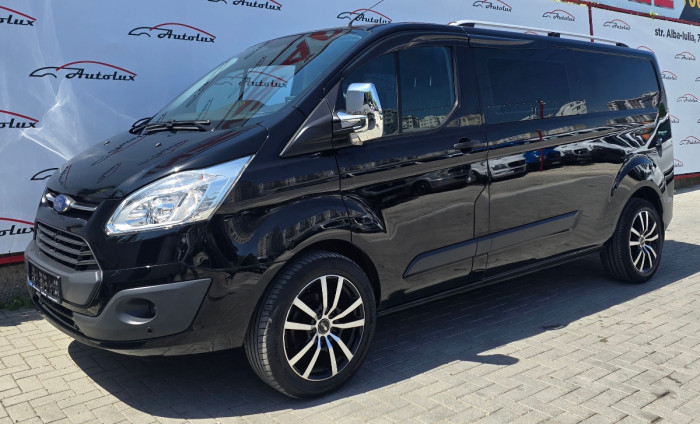 Ford Transit Custum photo 2