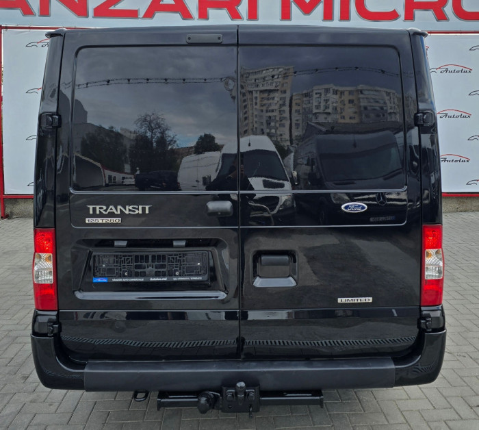 Ford Transit photo 12