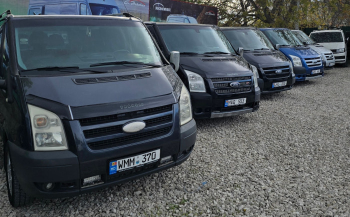 Ford Transit photo 15