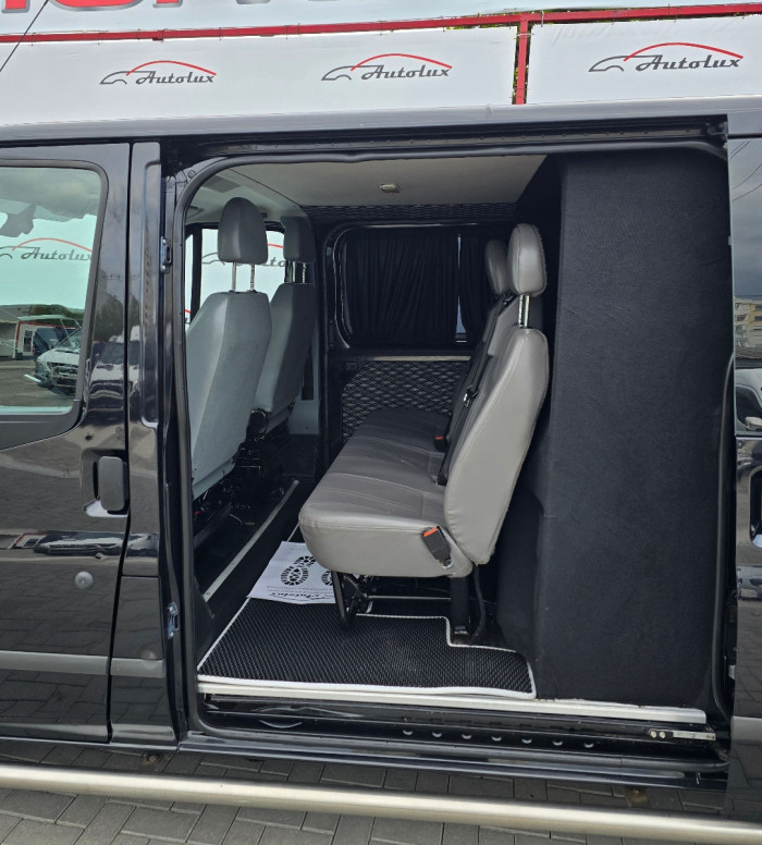 Ford Transit photo 6