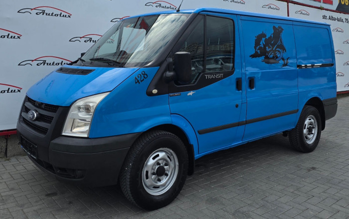 Ford Transit photo 2