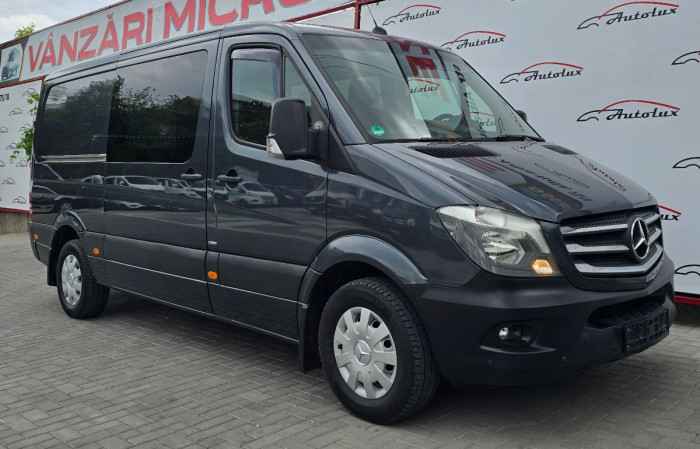 Mercedes Sprinter photo 1