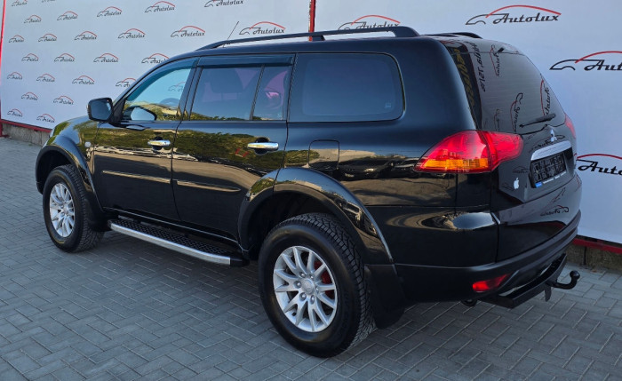 Mitsubishi Pajero photo 3