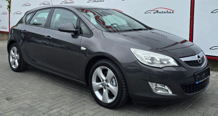Opel Astra - Autolux.md Opel Astra photo 1
