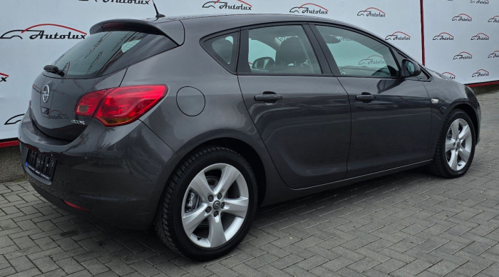 Opel Astra - Autolux.md Opel Astra photo 4