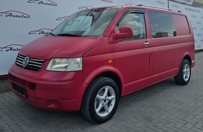 Volkswagen Transporter T5 photo 2